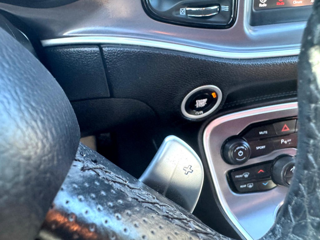 2019 Dodge Challenger Image 24