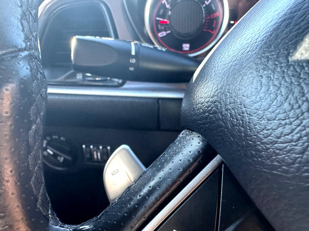 2019 Dodge Challenger Image 25