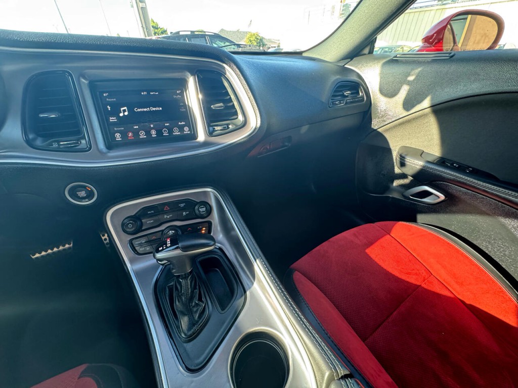 2019 Dodge Challenger Image 26