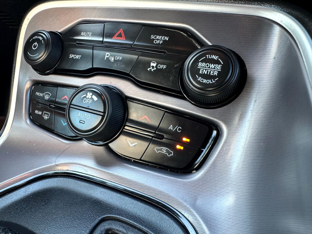 2019 Dodge Challenger Image 33