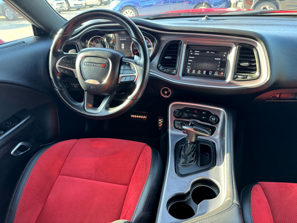 2019 Dodge Challenger Image 38