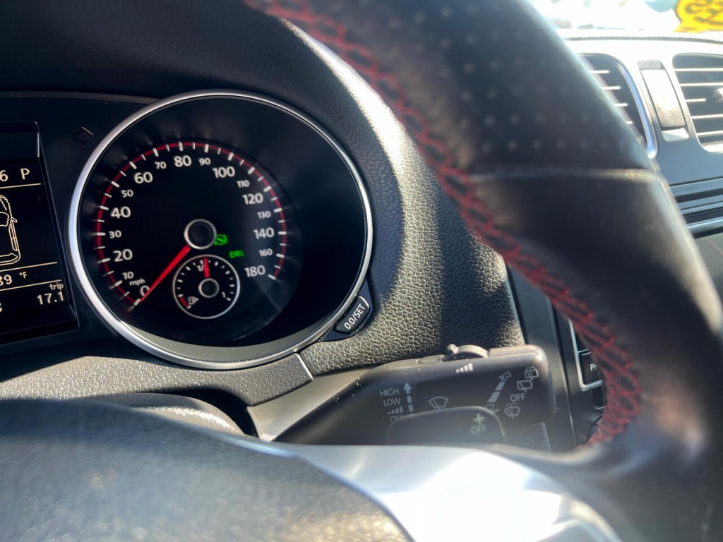 2012 Volkswagen GTI Image 15