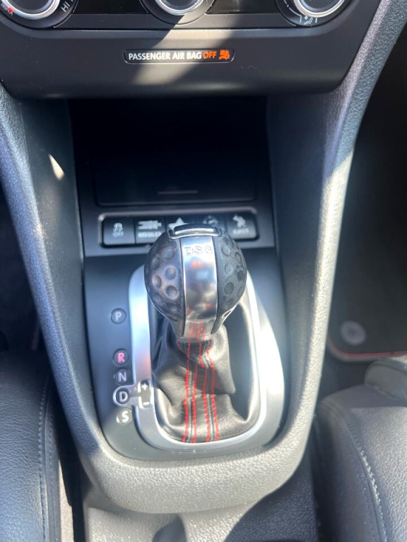 2012 Volkswagen GTI Image 22