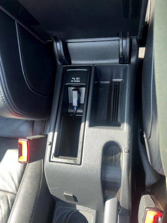 2012 Volkswagen GTI Image 24