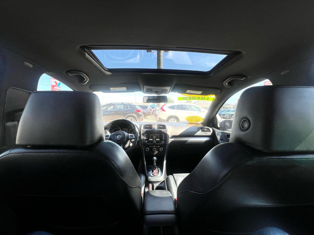 2012 Volkswagen GTI Image 35
