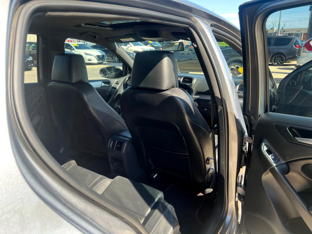 2012 Volkswagen GTI Image 36