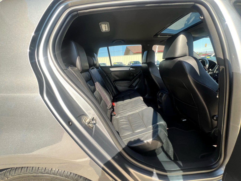 2012 Volkswagen GTI Image 37