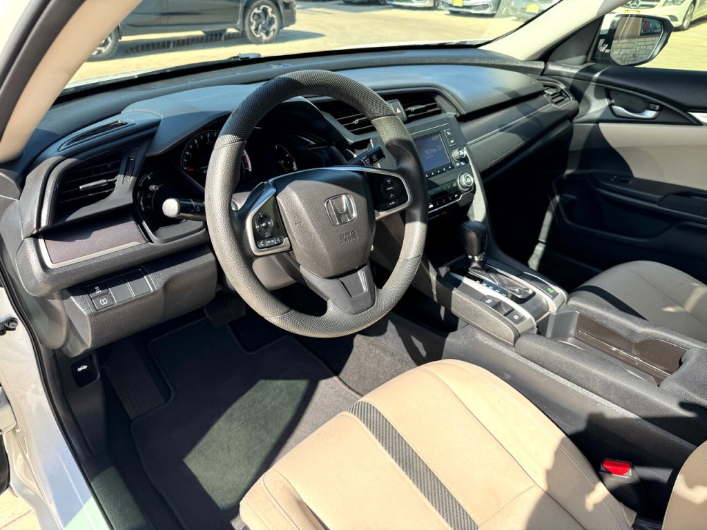 2016 Honda Civic Image 19
