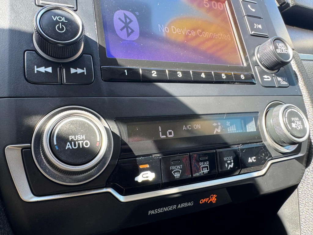 2016 Honda Civic Image 30