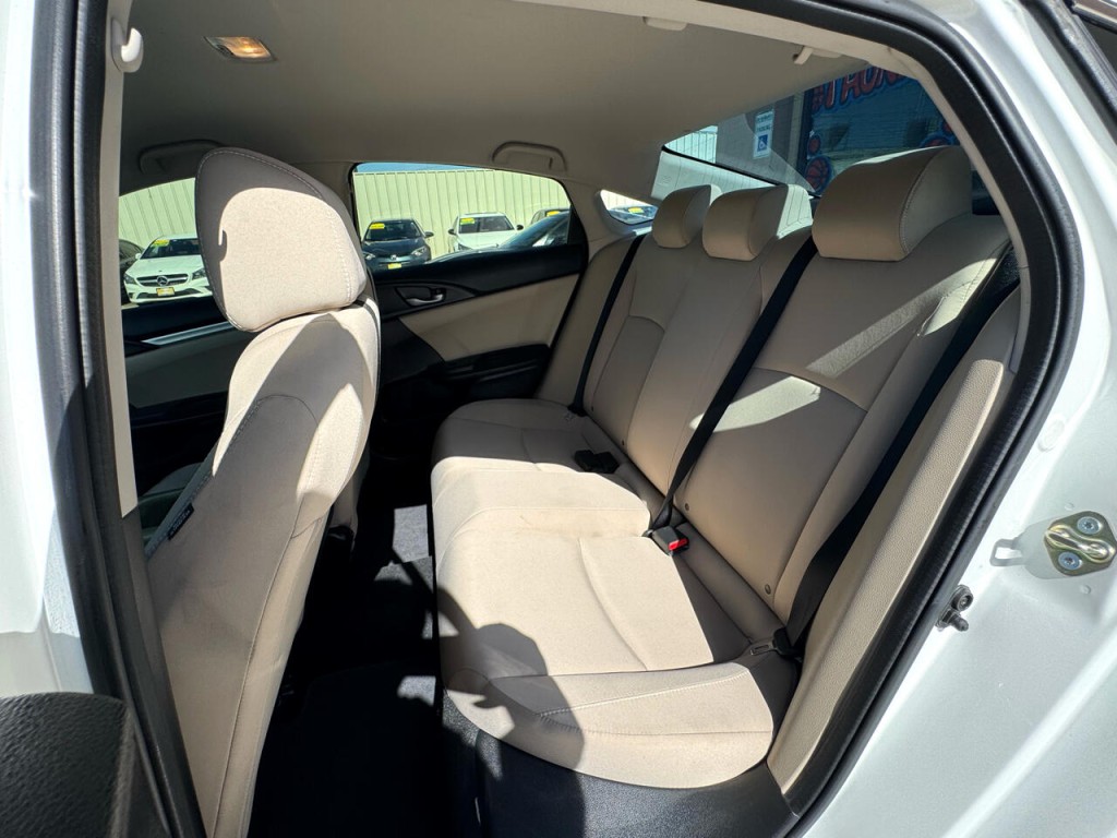 2016 Honda Civic Image 41