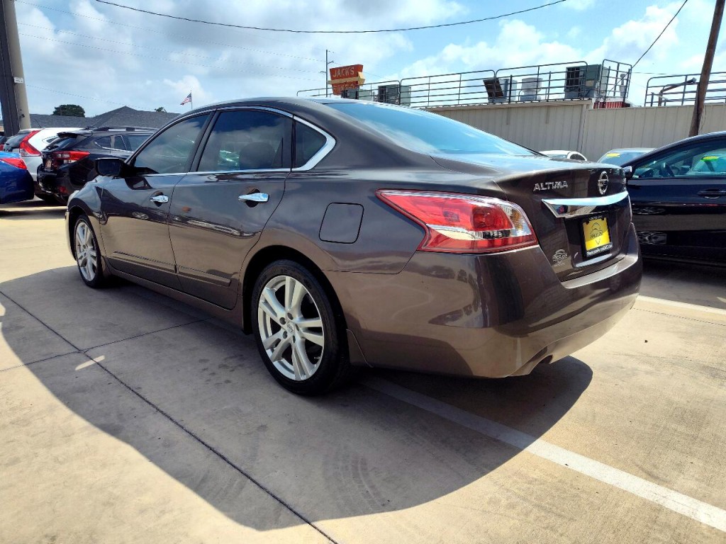 2013 Nissan Altima Image 7