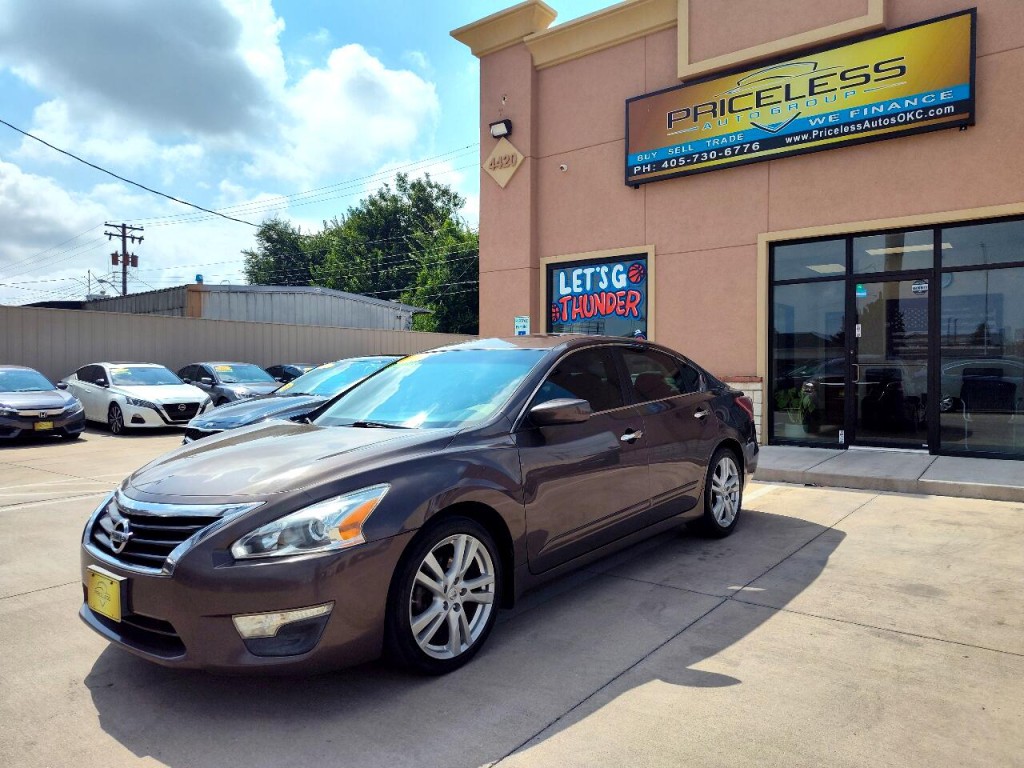 2013 Nissan Altima Image 9
