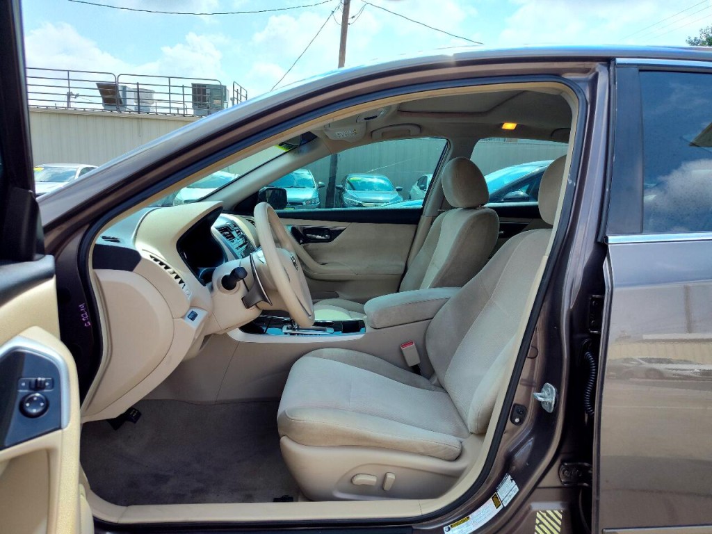 2013 Nissan Altima Image 12