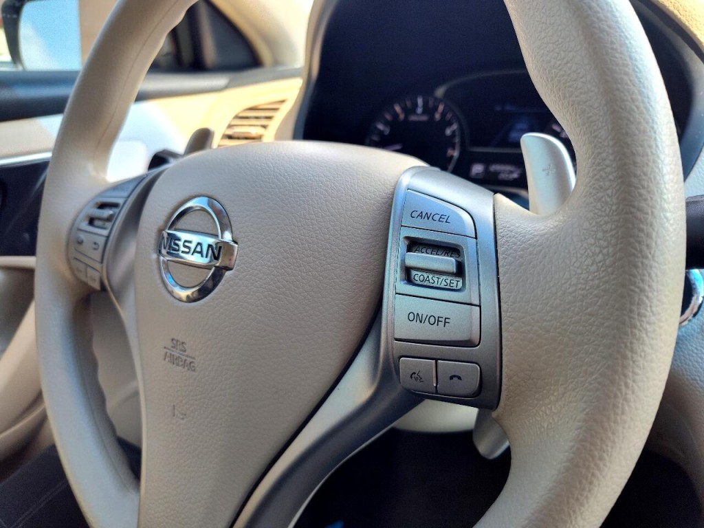 2013 Nissan Altima Image 17