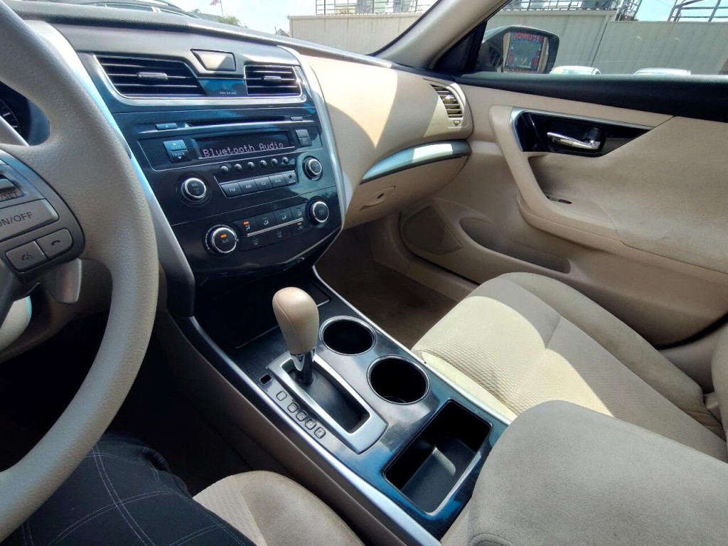 2013 Nissan Altima Image 19