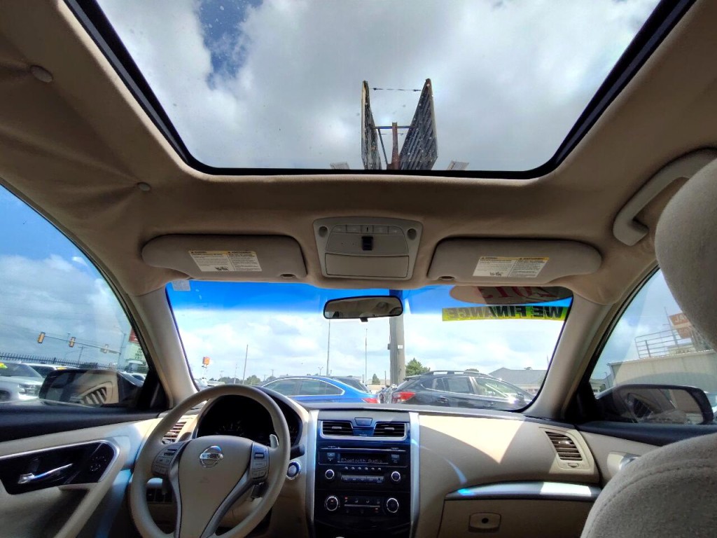 2013 Nissan Altima Image 24