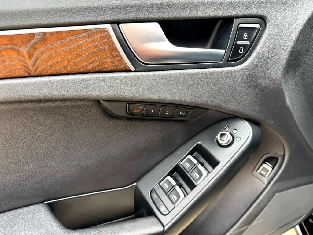 2015 Audi A4 Image 16