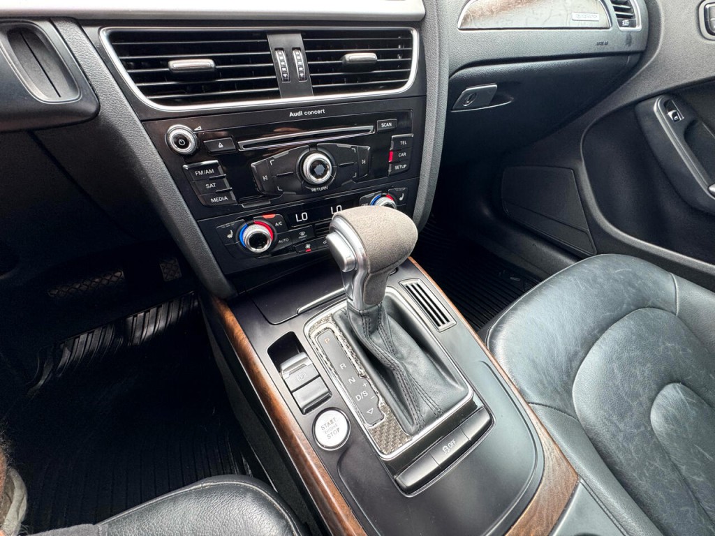 2015 Audi A4 Image 30