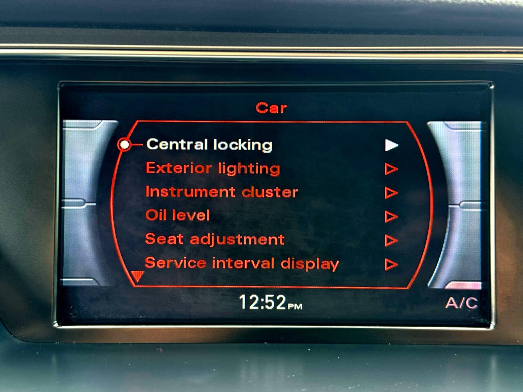 2015 Audi A4 Image 34