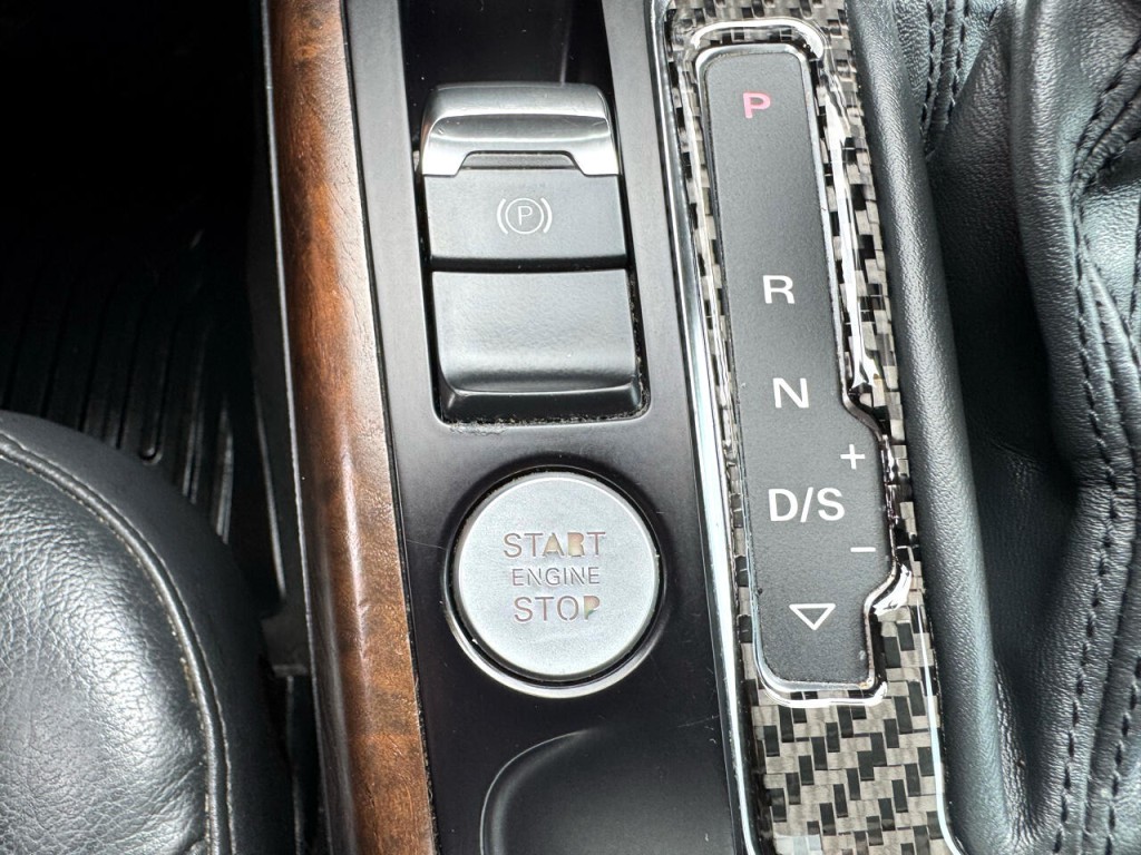 2015 Audi A4 Image 36