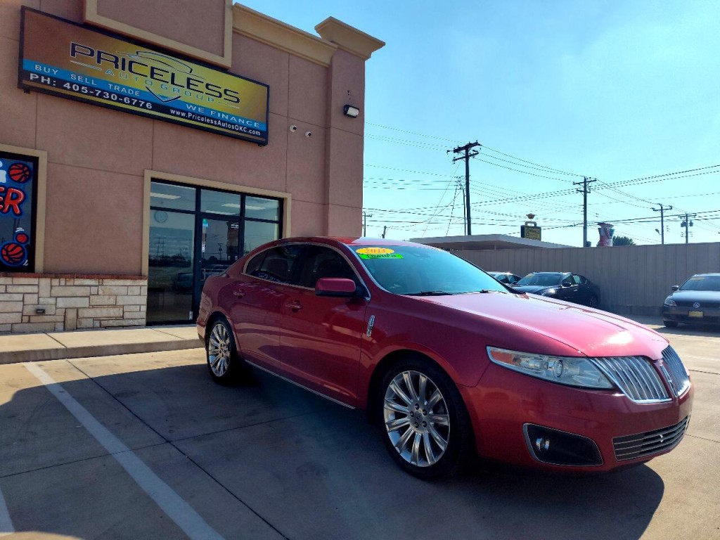 2011 Lincoln MKS Image 3