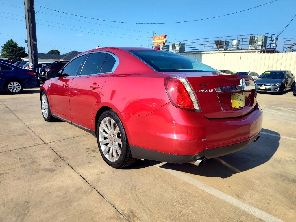 2011 Lincoln MKS Image 7