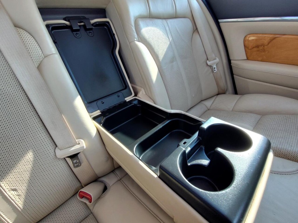 2011 Lincoln MKS Image 33