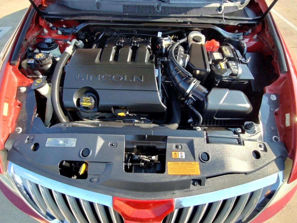 2011 Lincoln MKS Image 43