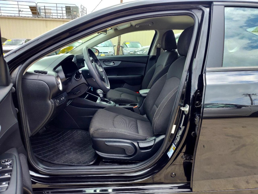 2021 Kia Forte Image 12