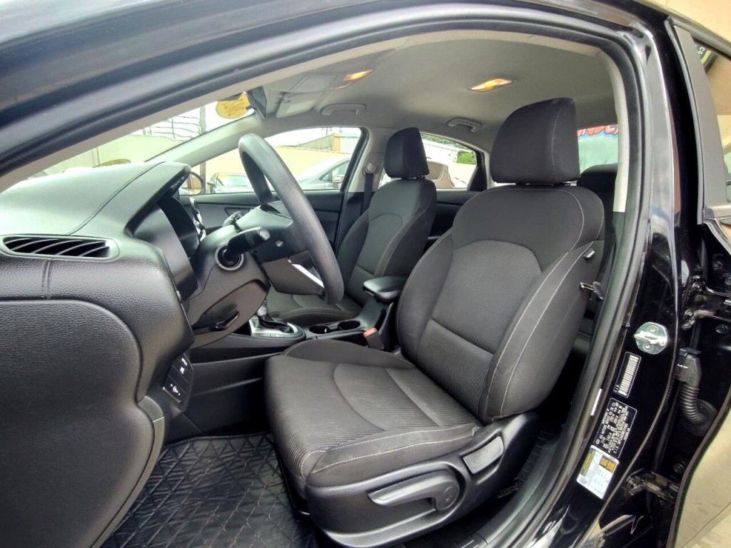 2021 Kia Forte Image 14