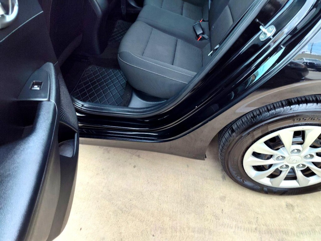 2021 Kia Forte Image 25