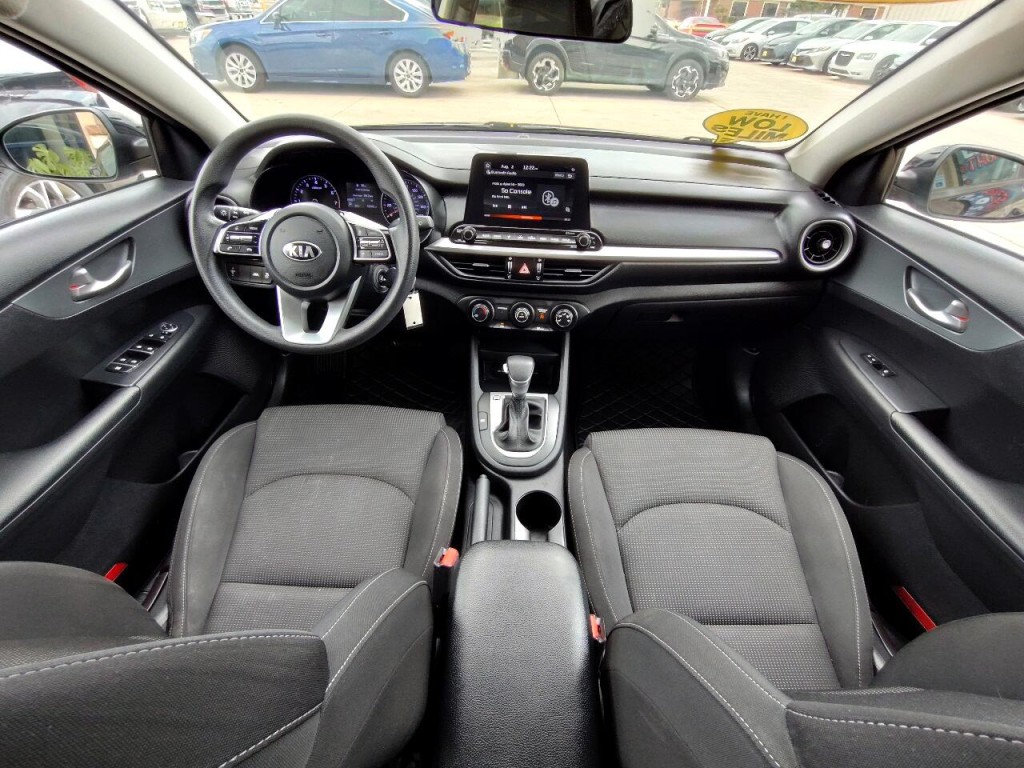 2021 Kia Forte Image 29