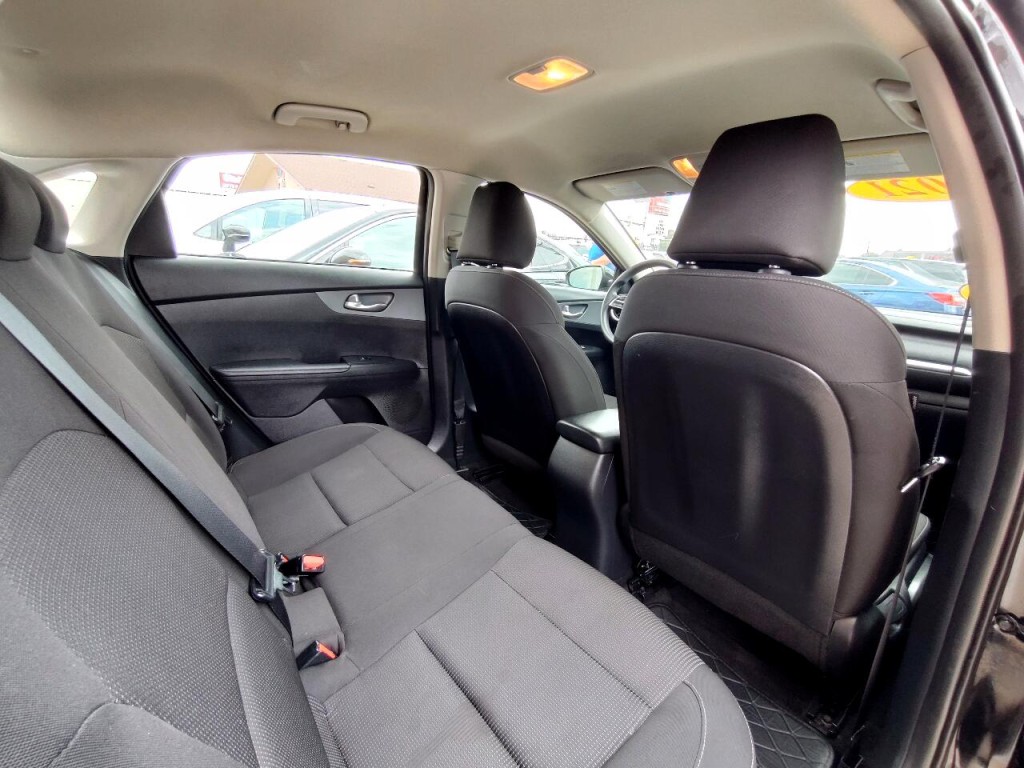 2021 Kia Forte Image 34