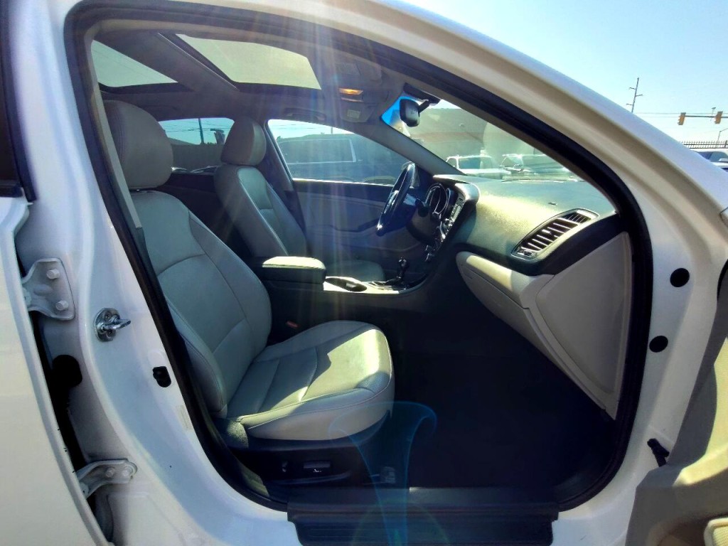2015 Kia Optima Image 30