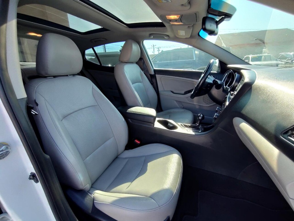 2015 Kia Optima Image 32