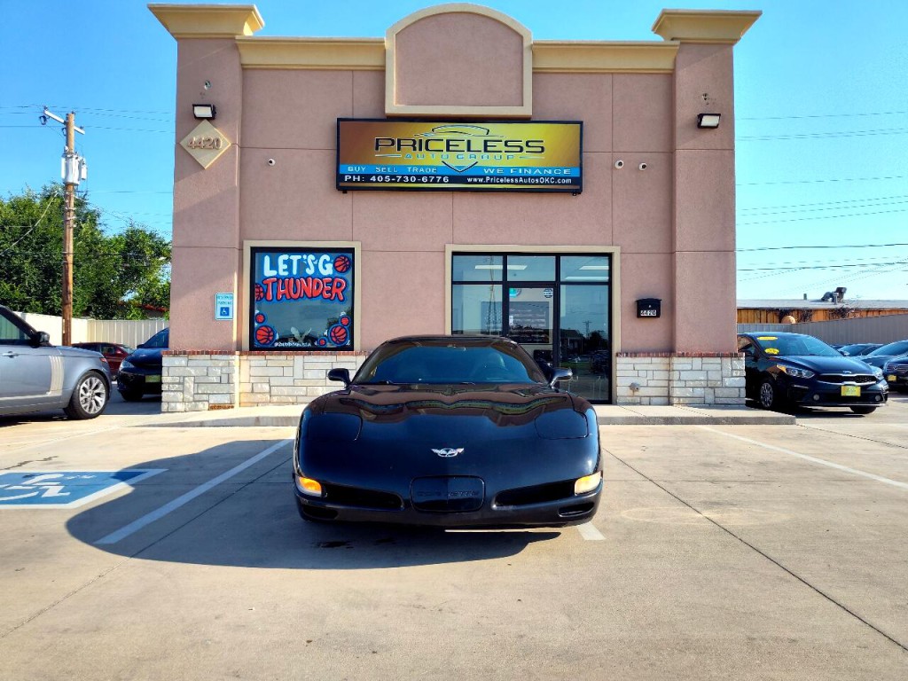 2001 Chevrolet Corvette Image 2