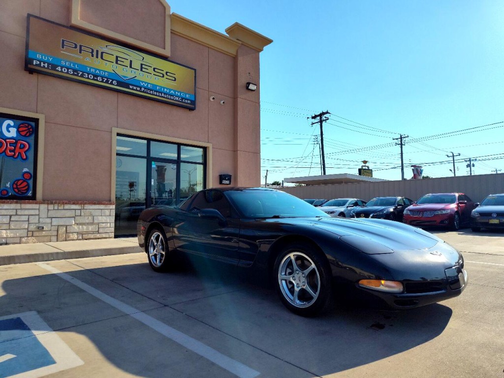 2001 Chevrolet Corvette Image 3