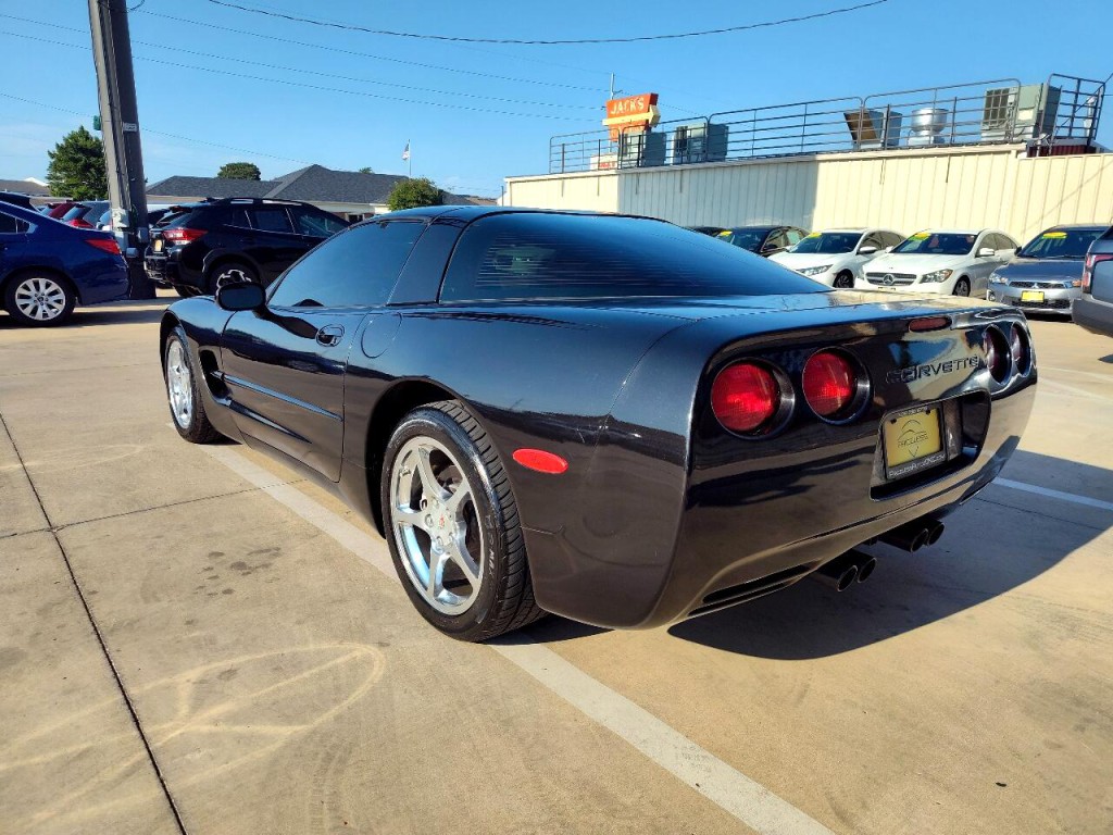 2001 Chevrolet Corvette Image 7