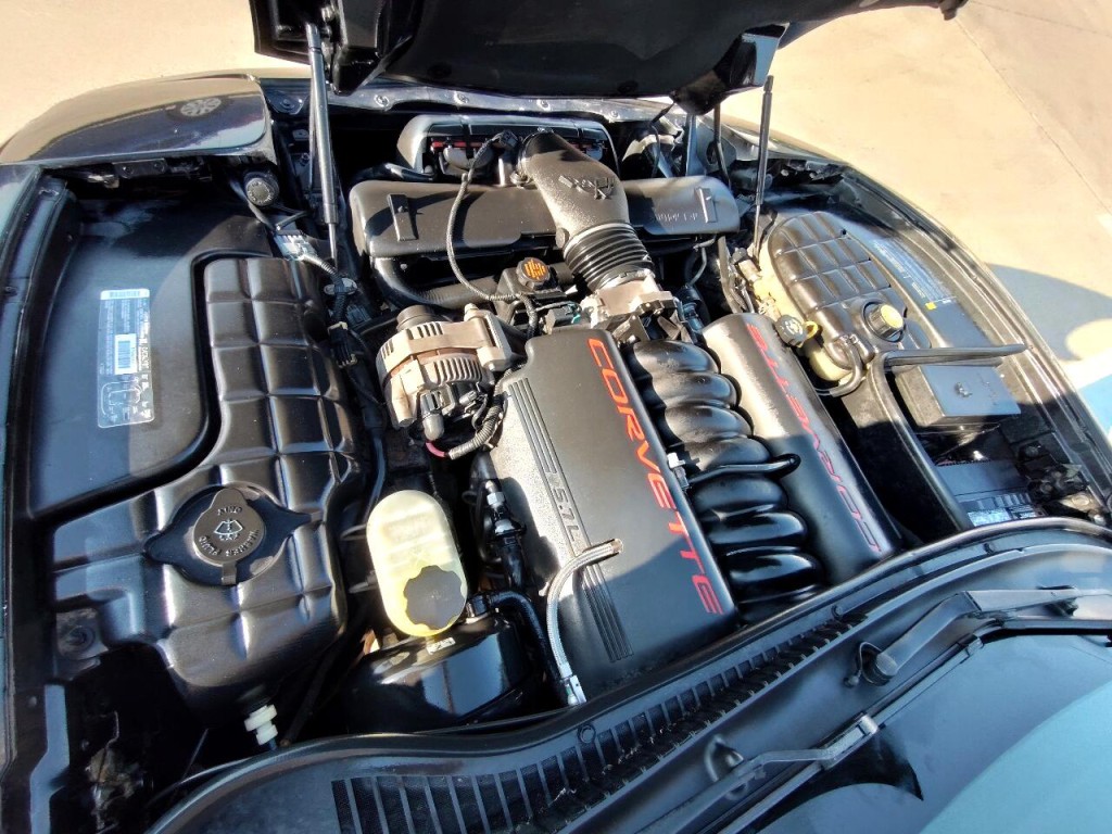 2001 Chevrolet Corvette Image 14