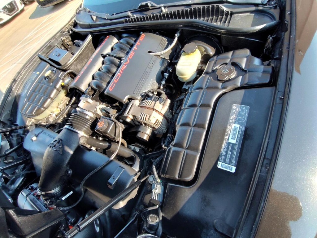 2001 Chevrolet Corvette Image 15