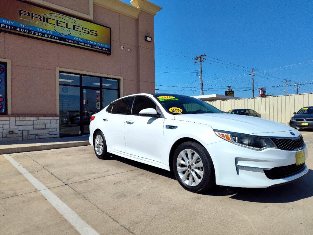 2018 Kia Optima Image 3