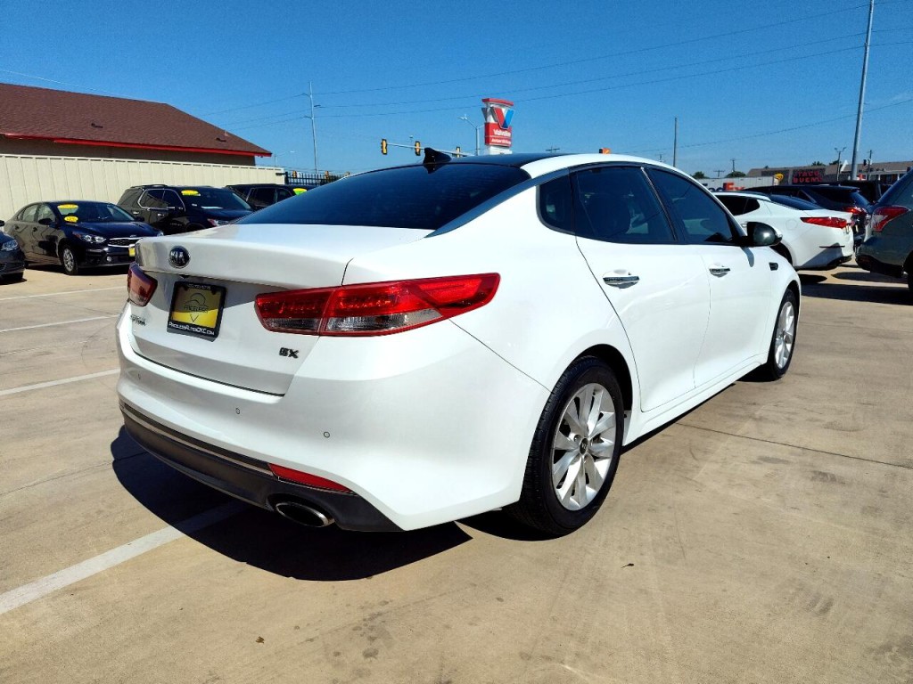 2018 Kia Optima Image 5