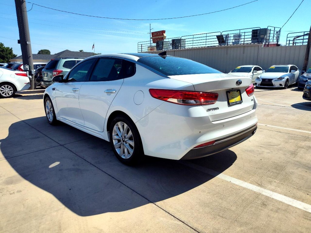 2018 Kia Optima Image 7