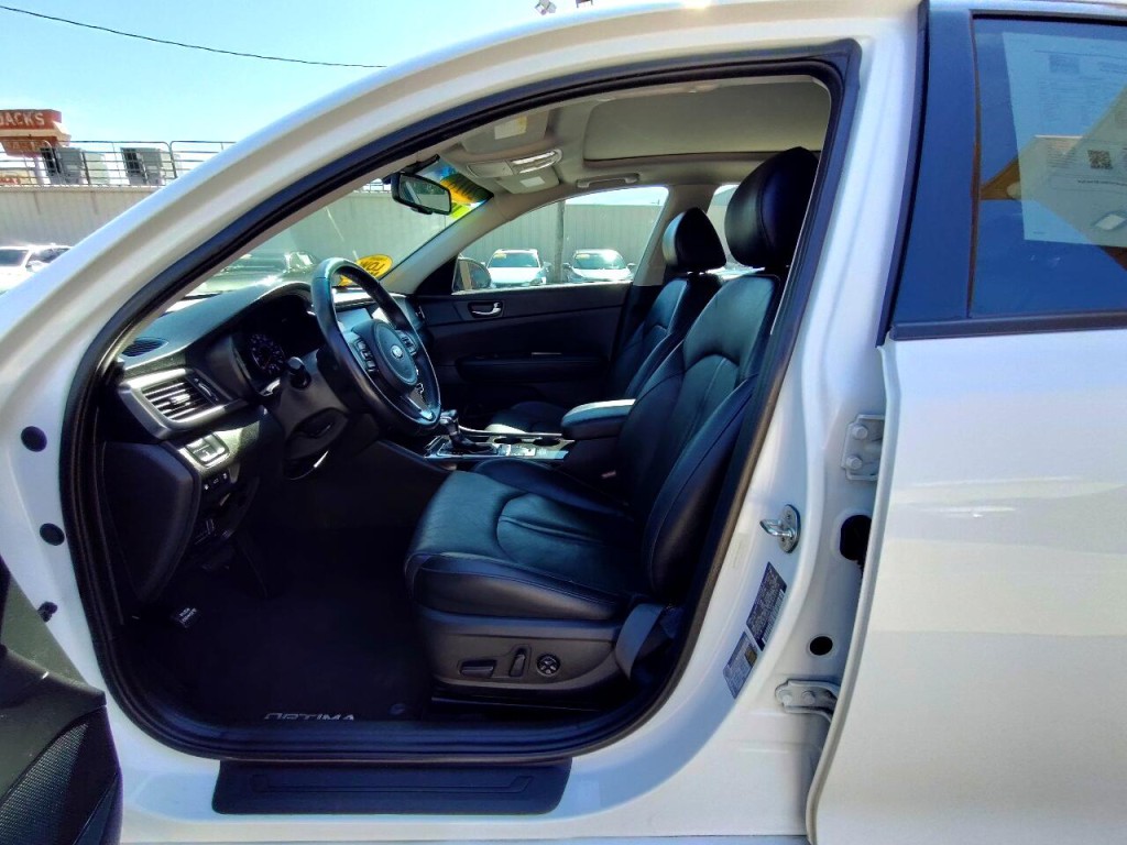 2018 Kia Optima Image 12