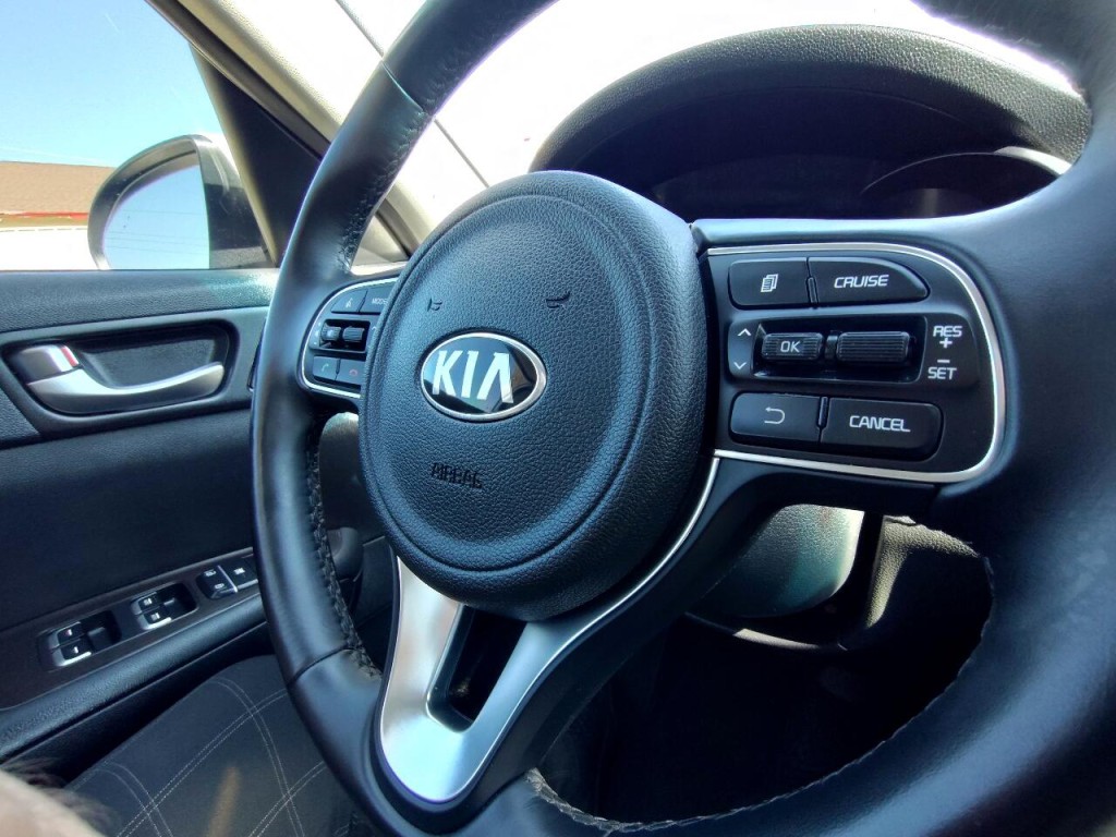 2018 Kia Optima Image 17