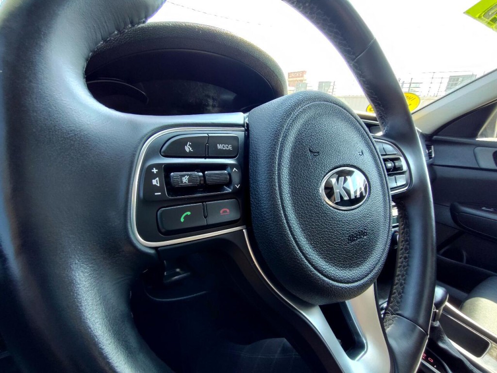2018 Kia Optima Image 18