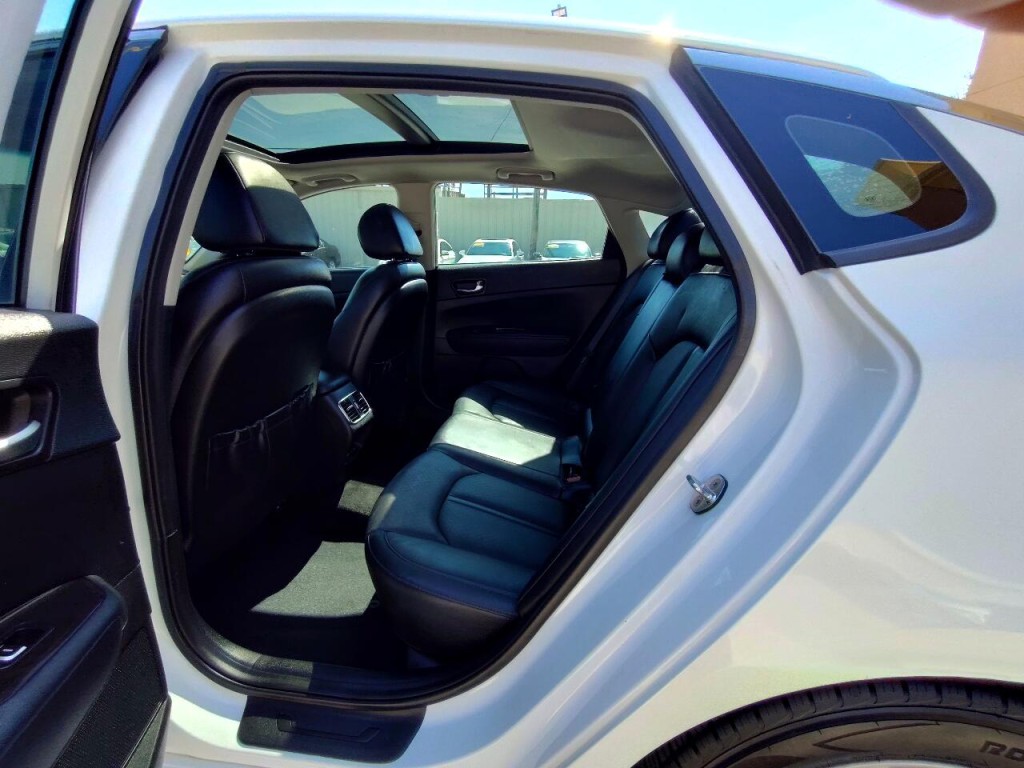 2018 Kia Optima Image 26