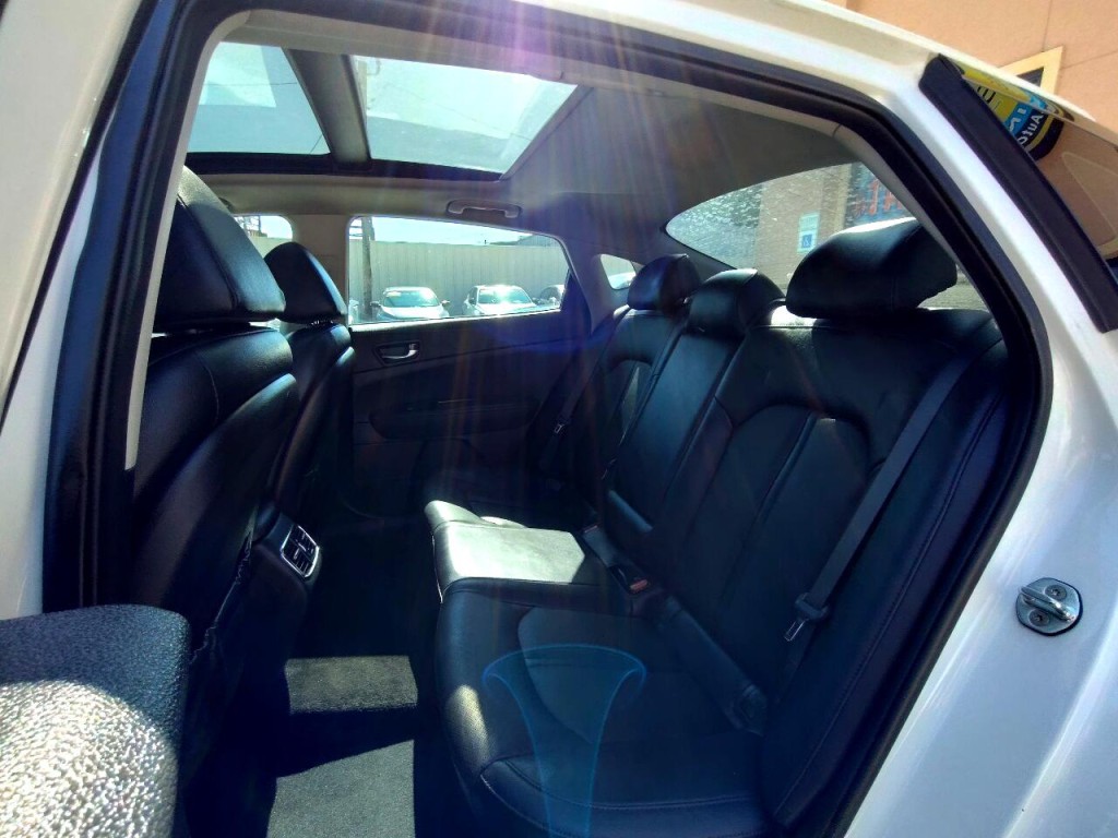 2018 Kia Optima Image 28