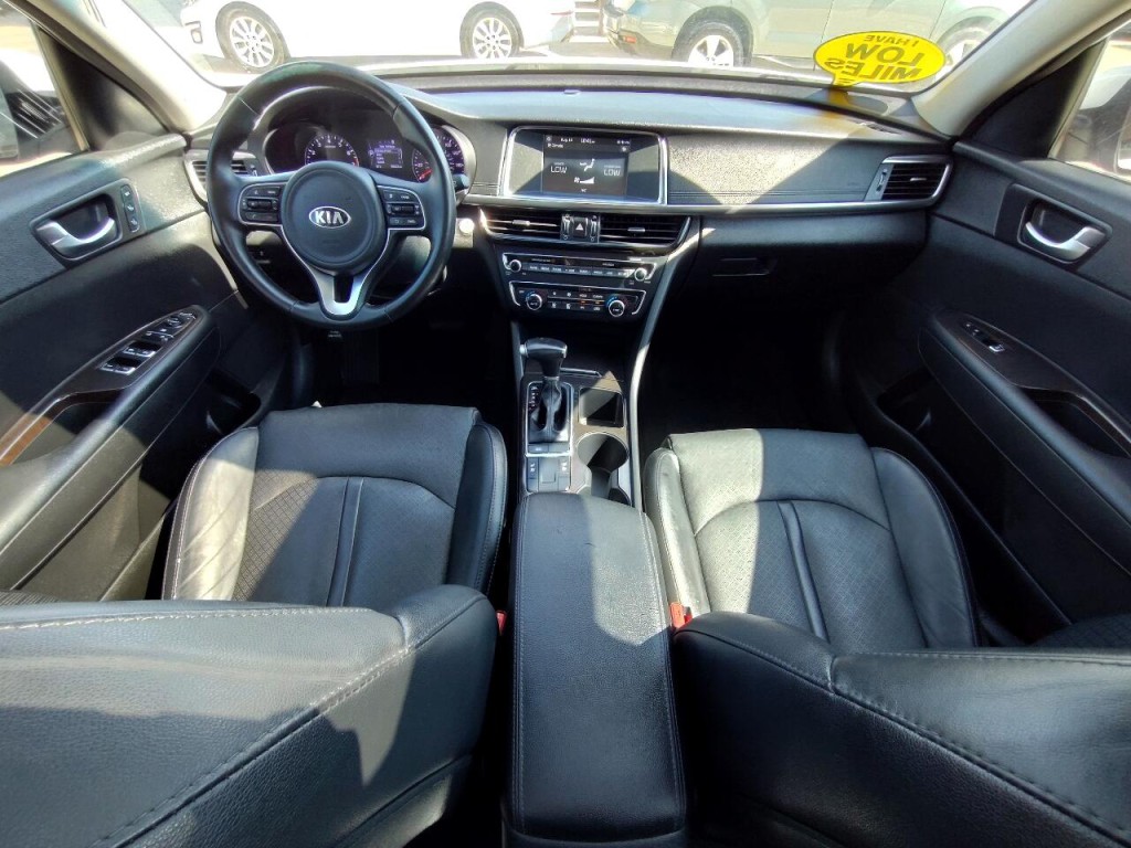2018 Kia Optima Image 32