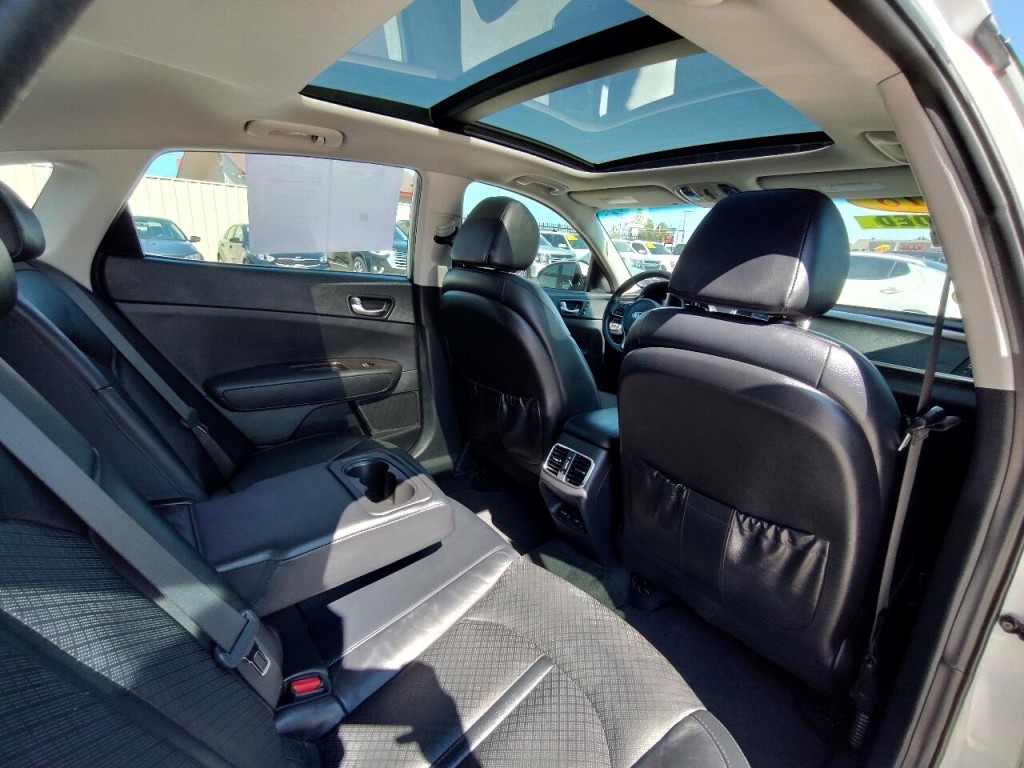 2018 Kia Optima Image 35